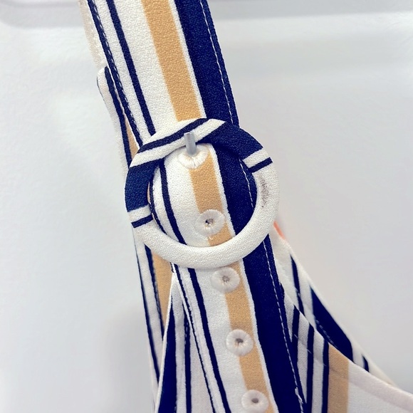 Forever 21 Boho Romper | Flowy, Chic Style | Pre-Loved | Size S | jumpsuit - Picture 2 of 9